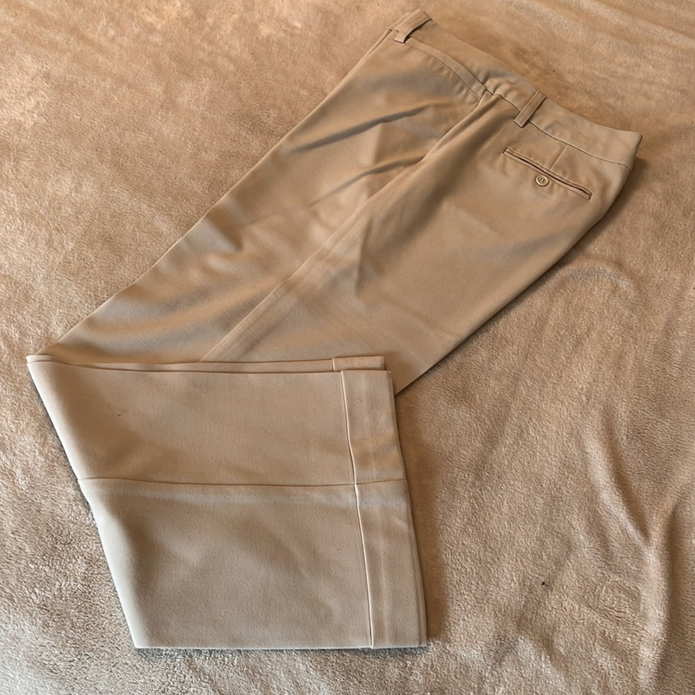 Womens classic wide leg slacks size 8 rayon blend dry clean.  Like new!